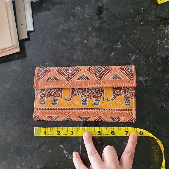 Artisan Elephant Wallet from India - Picture 7 of 8